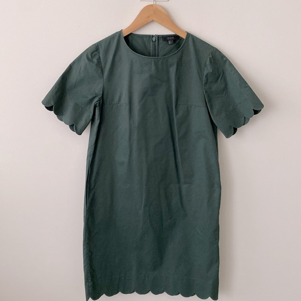 COS DRESS SIZE 2 SCALLOP TRIM
